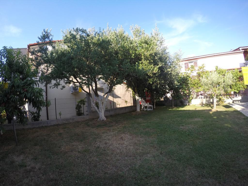 Apartman Veronika Vrsi Exterior photo